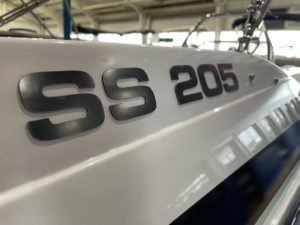 2022 Hurricane SS 205 OB