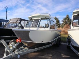2024 Hewes Craft 210 Sea Runner ET HT Fish Curtain