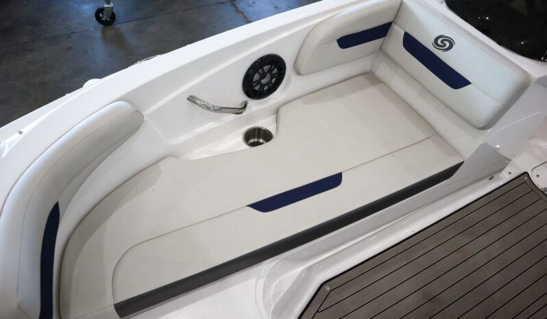 2020 Hurricane SunDeck Sport 185 full