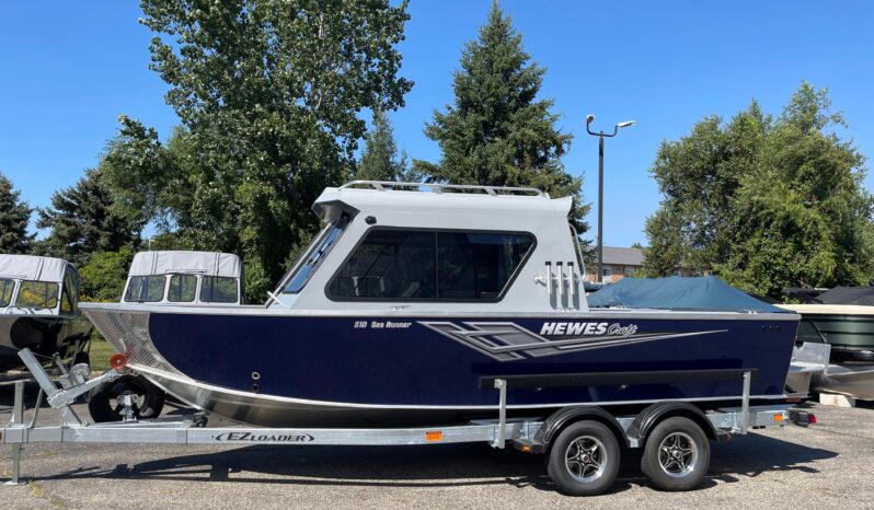 2025 Hewes Craft 210 Sea Runner ET HT