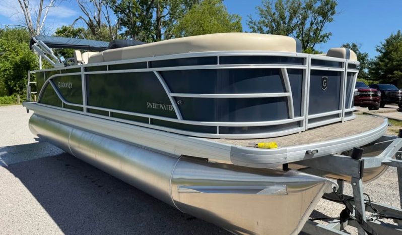 2025 Godfrey Sweetwater 2086C Tritoon full