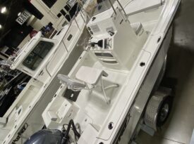 2025 Parker 18SE Center Console