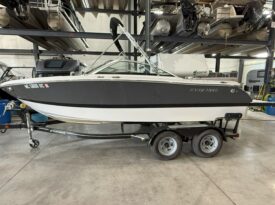 2017 Four Winns Horizon 210
