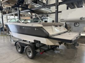 2017 Four Winns Horizon 210
