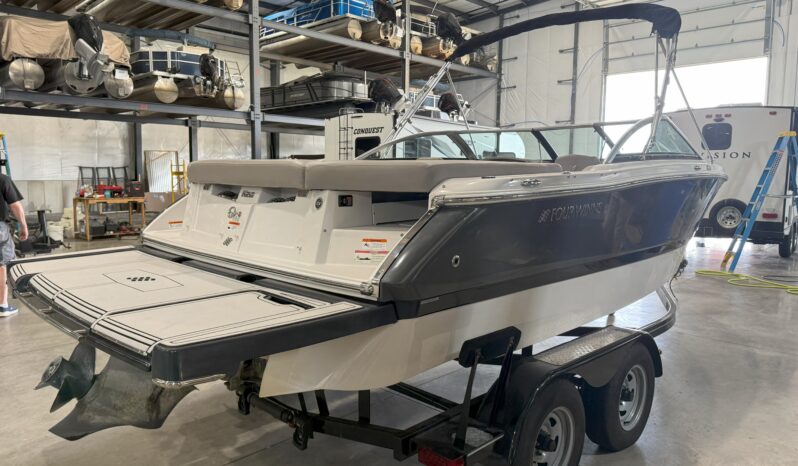 2017 Four Winns Horizon 210