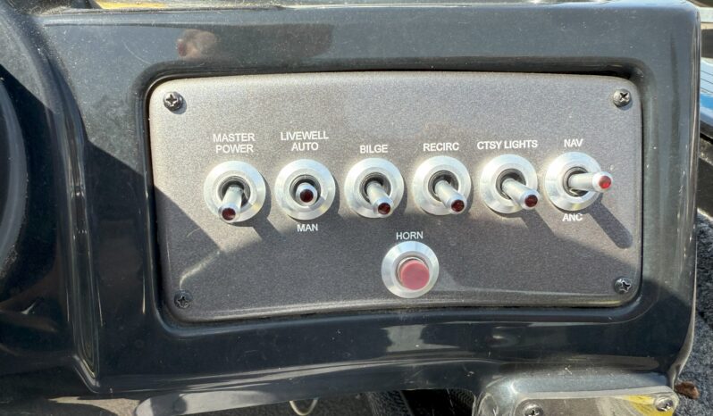 2019 Crestliner 1750 Bass Hawk full