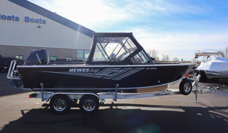 2025 Hewes Craft 221 Evolution Tournament Edition full