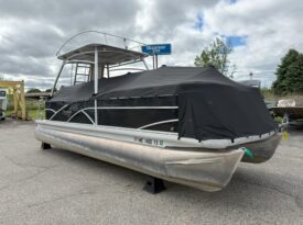 2016 Godfrey Sweetwater 240 SD