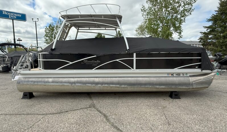 2016 Godfrey Sweetwater 240 SD