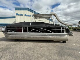 2016 Godfrey Sweetwater 240 SD