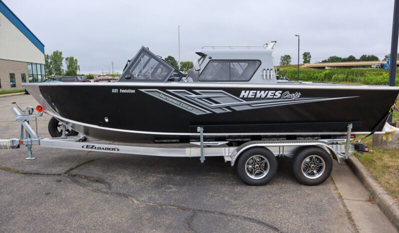 2025 Hewes Craft 221 Evolution Tournament Edition full