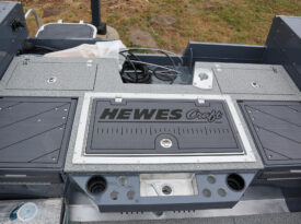2025 Hewes Craft 221 Evolution Tournament Edition
