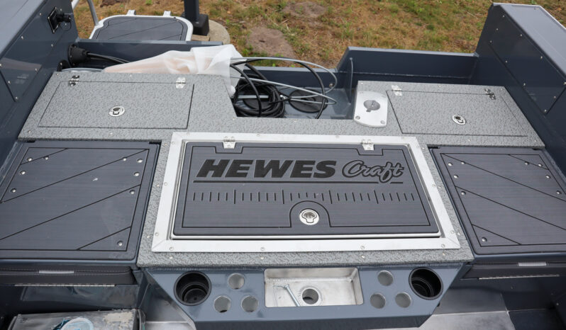 2025 Hewes Craft 221 Evolution Tournament Edition full