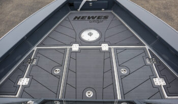 2025 Hewes Craft 221 Evolution Tournament Edition full