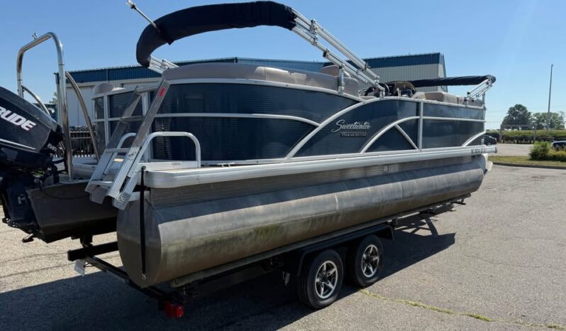 2014 Godfrey Sweetwater 220SL