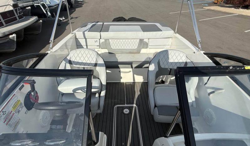 2022 Bayliner Capri VR4 full