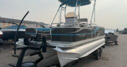 2015 Angler Qwest 820 Fish
