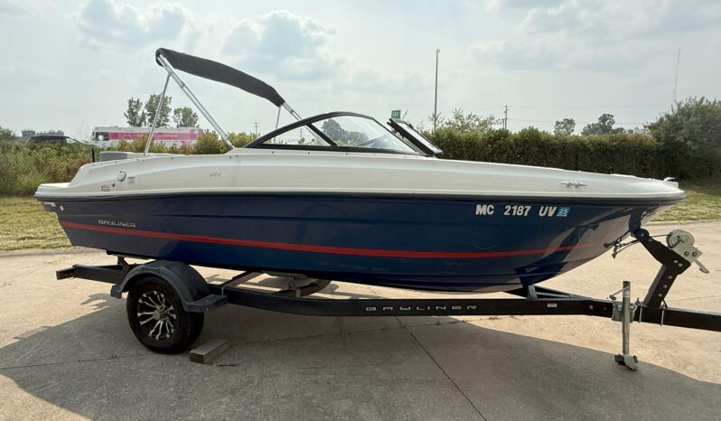 2022 Bayliner Capri VR4