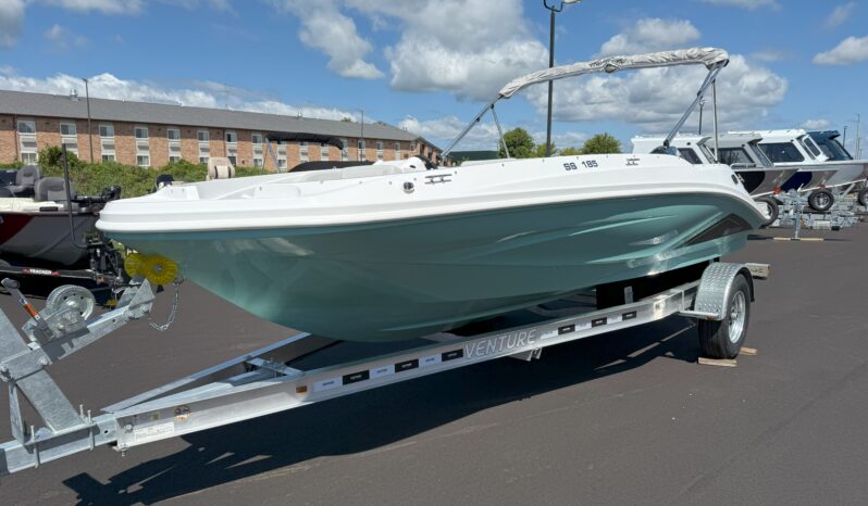 2026 Hurricane SunDeck Sport 185
