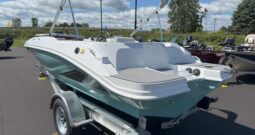 2026 Hurricane SunDeck Sport 185