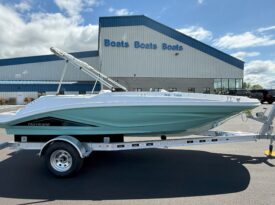 2026 Hurricane SunDeck Sport 185