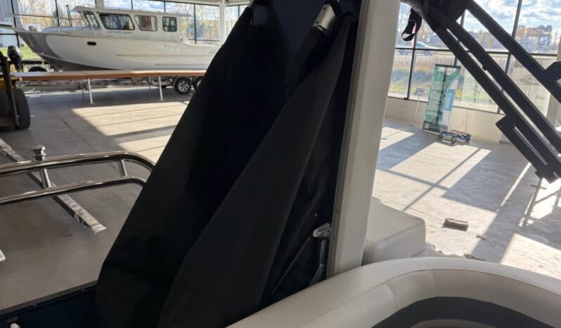 2026 Godfrey Sweetwater 2286CSE Tritoon full