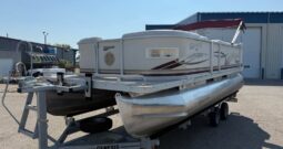 2005 Crest LM Pontoon