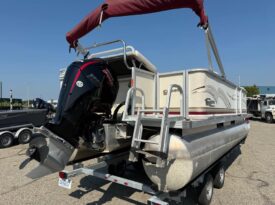 2005 Crest LM Pontoon