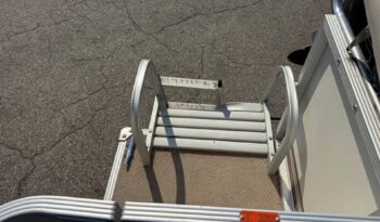 2005 Crest LM Pontoon full