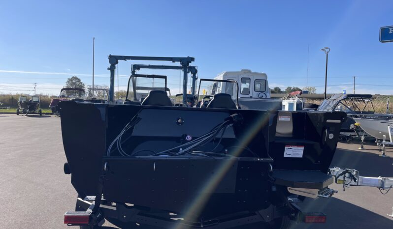 2026 Crestliner 2050 Authority