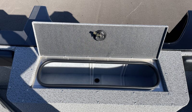 2026 Crestliner 2050 Authority