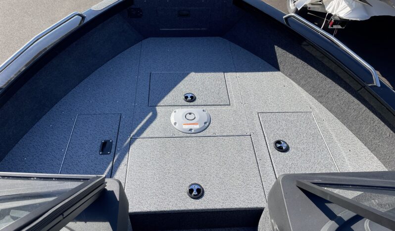 2026 Crestliner 2050 Authority full