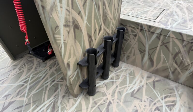 2026 Crestliner 1870 Retriever FCC full