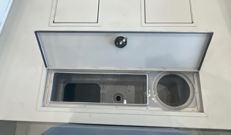 2026 Crestliner 1870 Retriever FCC full