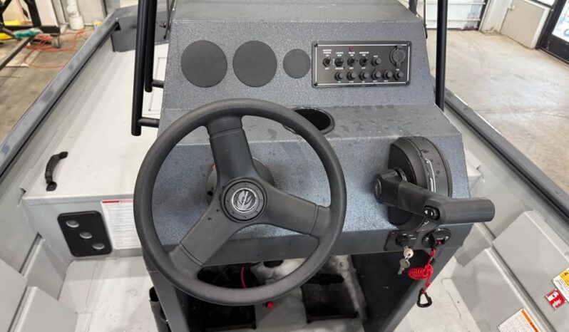 2026 Crestliner 1660 Retriever FCC full