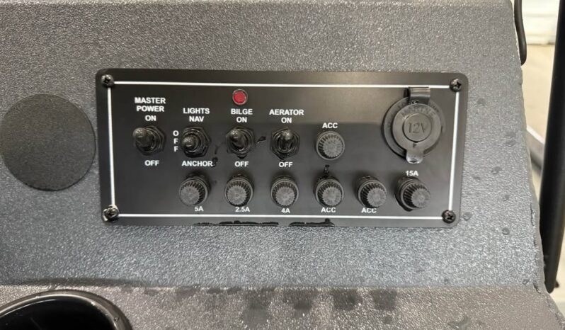 2026 Crestliner 1660 Retriever FCC full