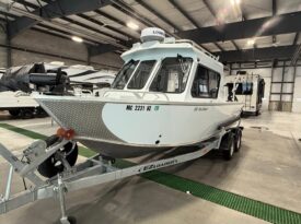 2024 HewesCraft 210 Sea Runner ET HT