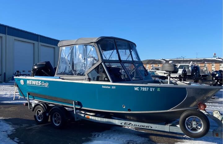 2024 Hewes Craft 221 Evolution