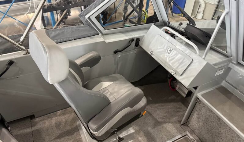 2024 Hewes Craft 221 Evolution full