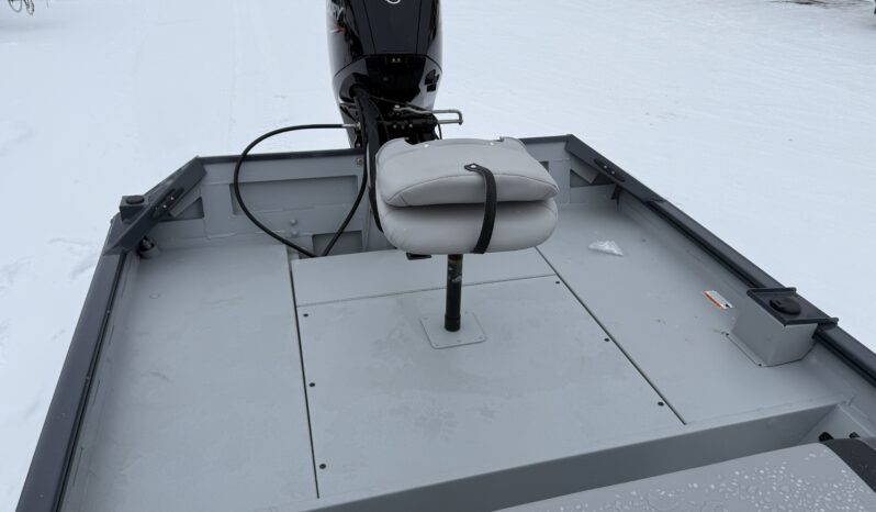 2026 Crestliner 1760 Retriever FCC full