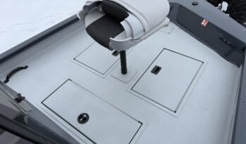 2026 Crestliner 1760 Retriever FCC full