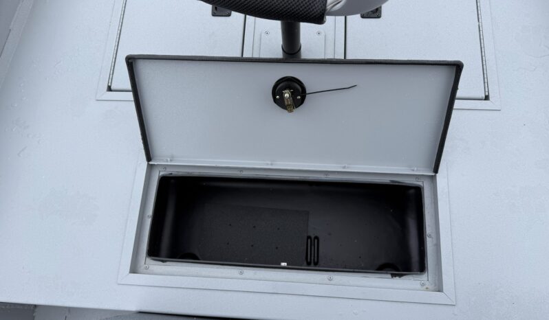 2026 Crestliner 1760 Retriever FCC full