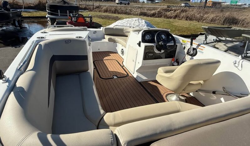 2018 Hurricane SunDeck Sport 188 I/O full
