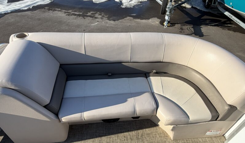 2019 Suncatcher V322C full