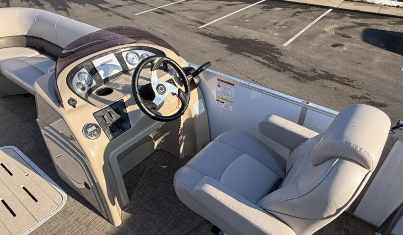 2019 Suncatcher V322C full