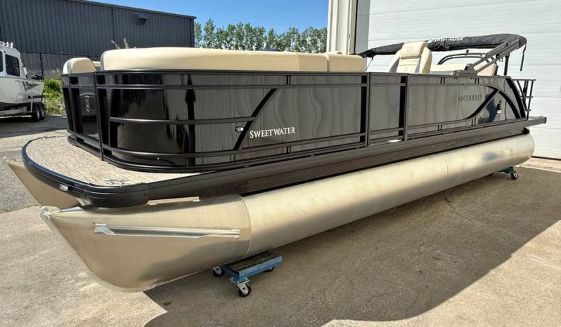 2026 Godfrey Sweetwater 2286SFLC Tritoon full