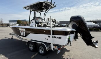 2019 Wellcraft 221 Bay Tournament Edition full