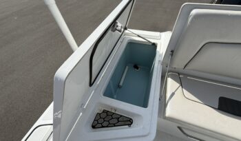 2019 Wellcraft 221 Bay Tournament Edition full