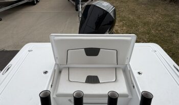 2019 Wellcraft 221 Bay Tournament Edition full