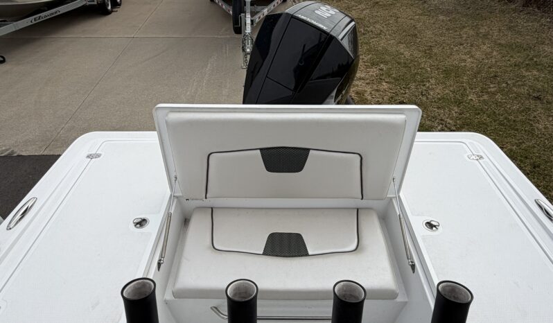 2019 Wellcraft 221 Bay Tournament Edition full